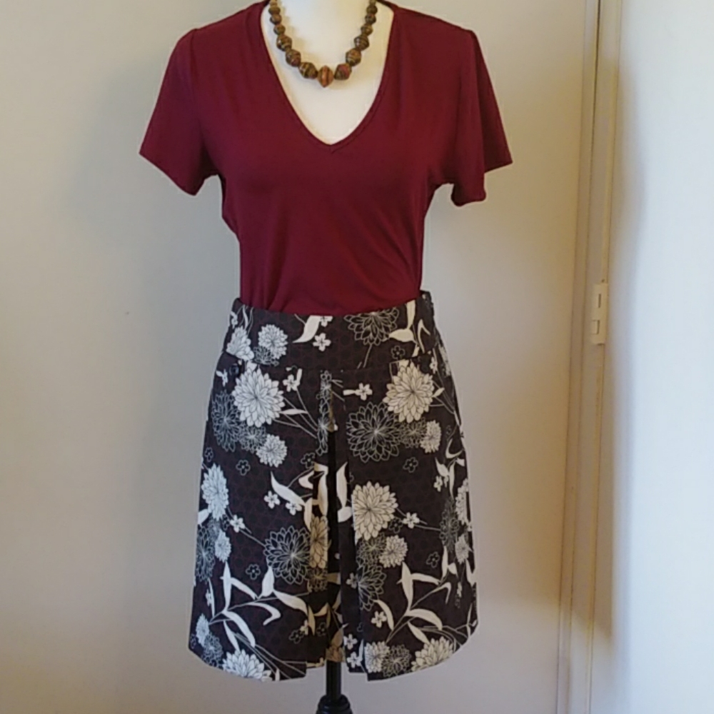 Ann Taylor LOFT skirt navy cream floral 4P